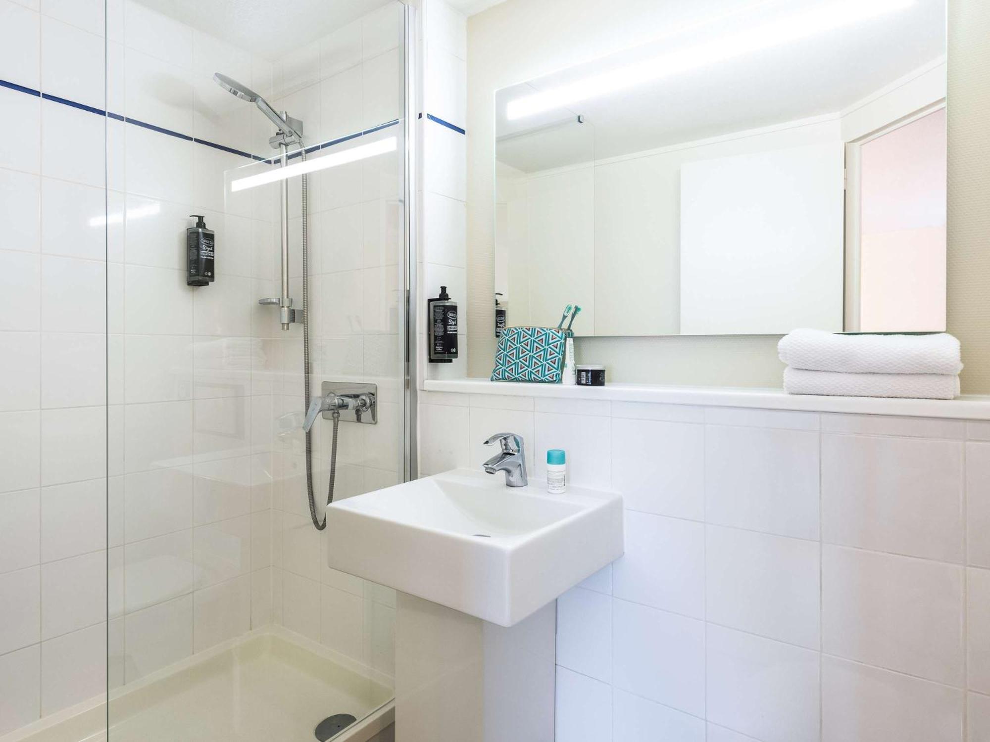 Ibis Budget Villefranche Limas Eksteriør bilde