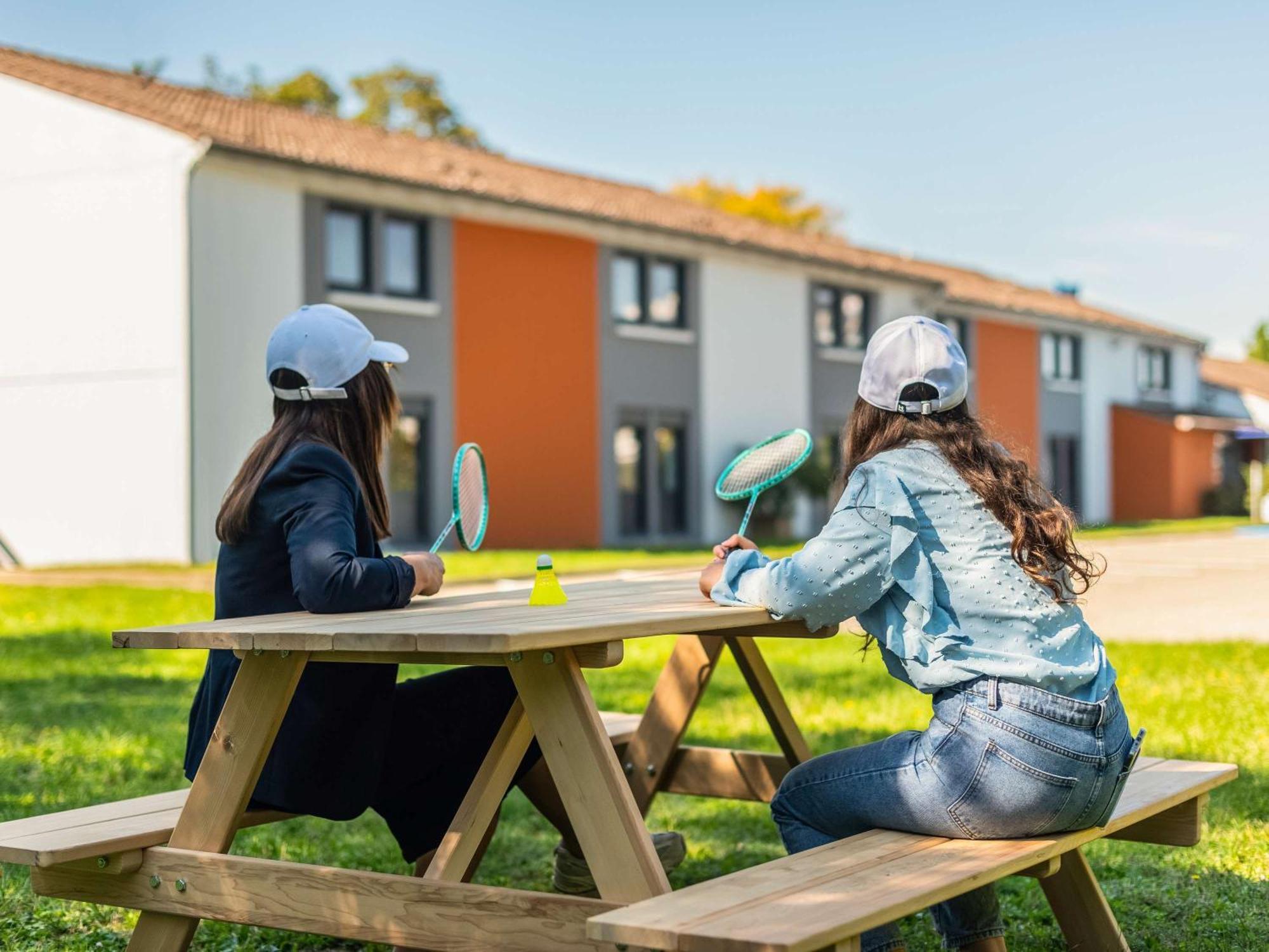 Ibis Budget Villefranche Limas Eksteriør bilde