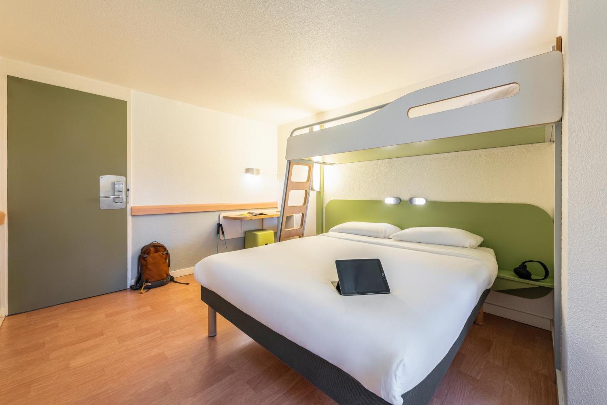 Ibis Budget Villefranche Limas Eksteriør bilde