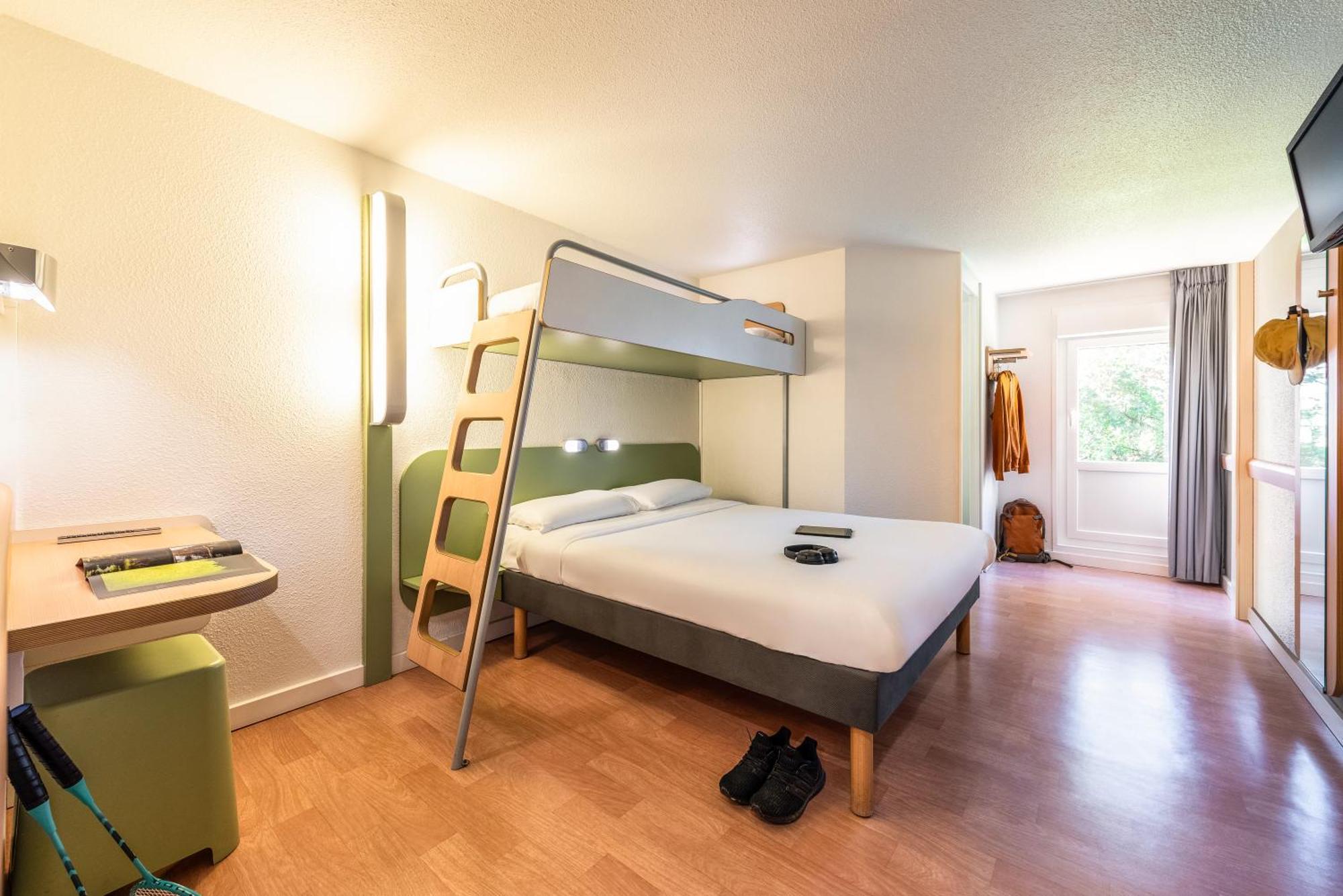 Ibis Budget Villefranche Limas Eksteriør bilde