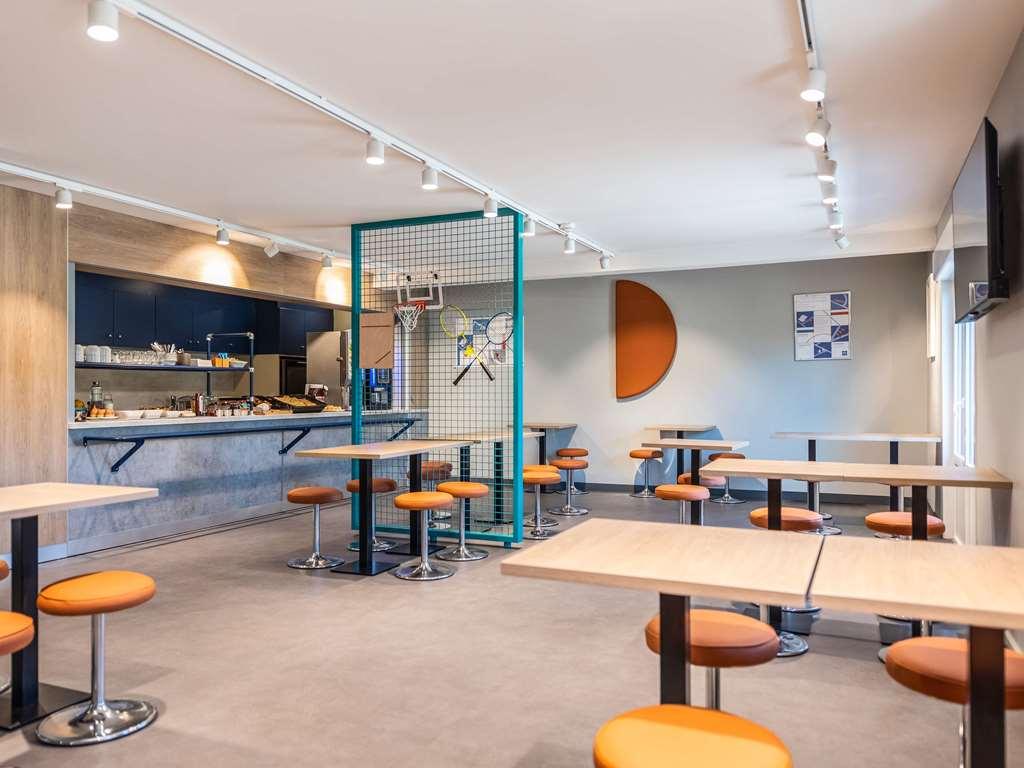 Ibis Budget Villefranche Limas Restaurant bilde