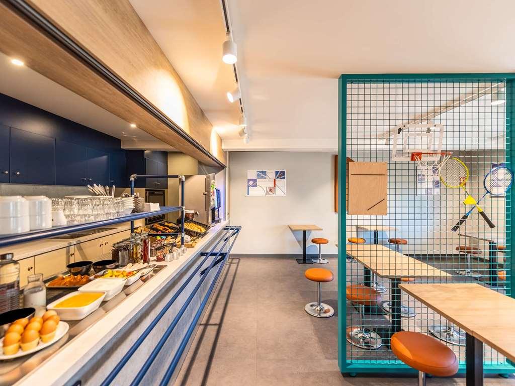 Ibis Budget Villefranche Limas Restaurant bilde