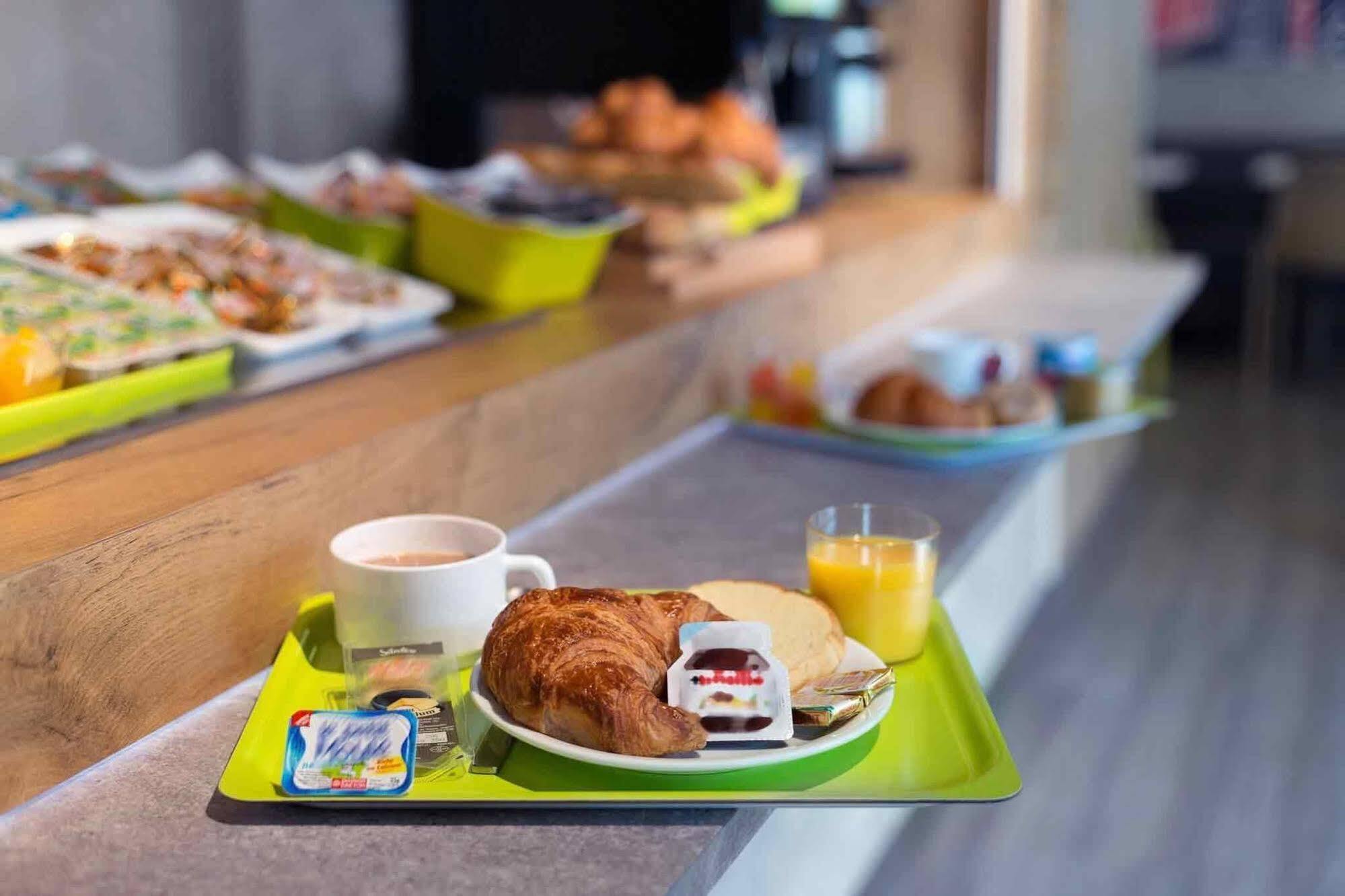 Ibis Budget Villefranche Limas Eksteriør bilde